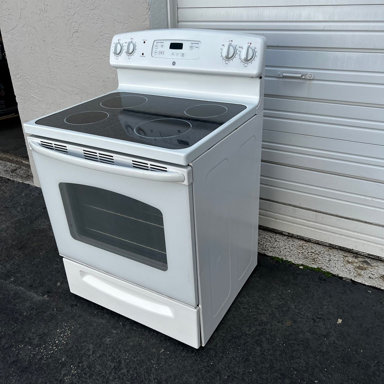 GE Electric Stove GE Electric Stove